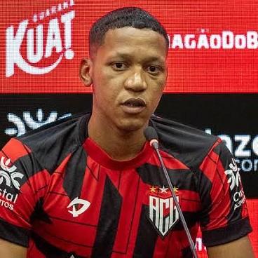Adriano Martins