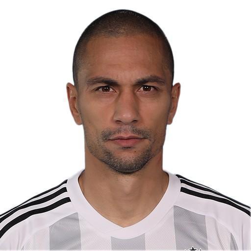 Gökhan Inler