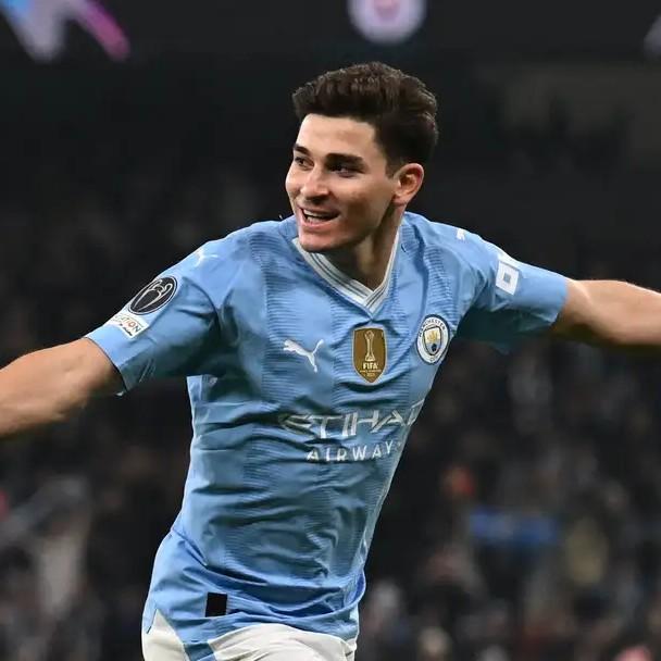 J. ALVAREZ 🇦🇷