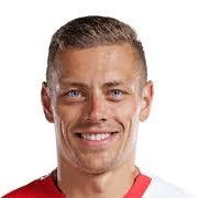 Tomas Holes