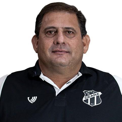 (T) Guto Ferreira