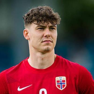 Strand Larsen