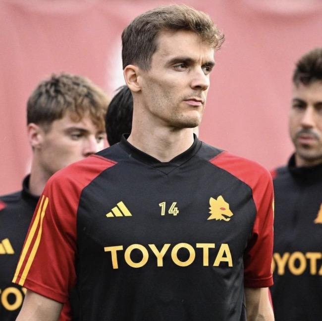 Diego Llorente
