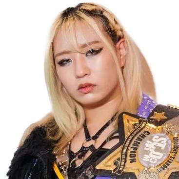 Momo Watanabe