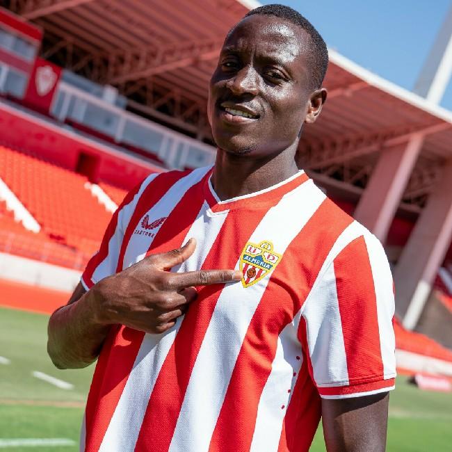 Dion Lopy💀🖤 / bebesitalsoso / Cocotero🐂🥥