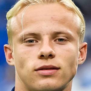 О. Хойлунд