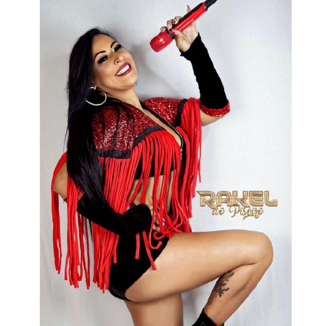 Z= Rakel Ribeiro