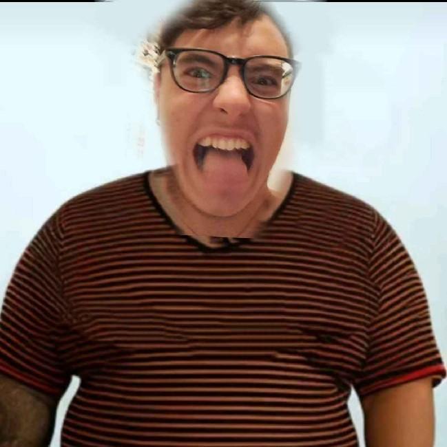 El que lo critica