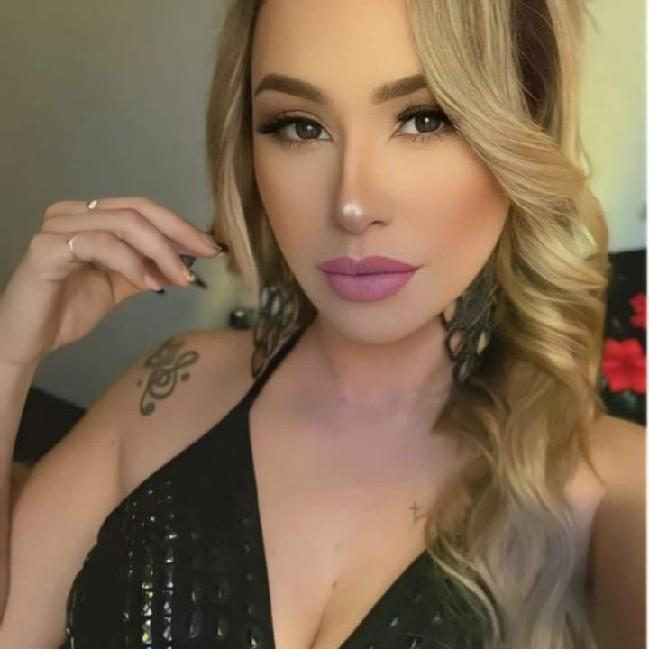 V= Bianca Carolina Muller