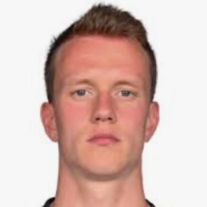 16 Lukas Klostermann