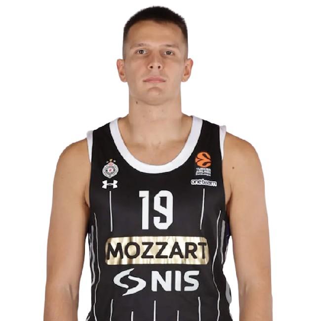 ARIJAN LAKIĆ