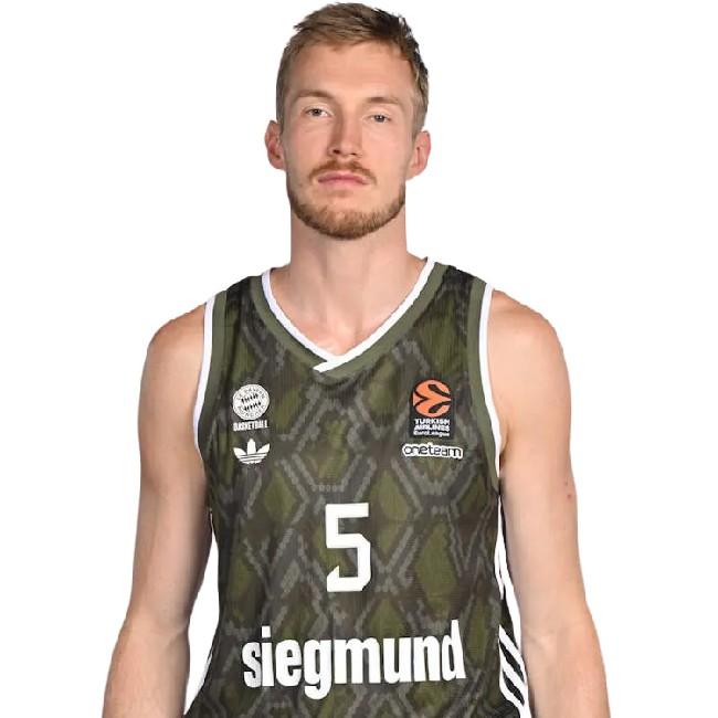 NIELS GIFFEY