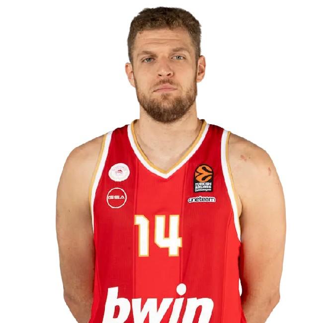 SASHA VEZENKOV