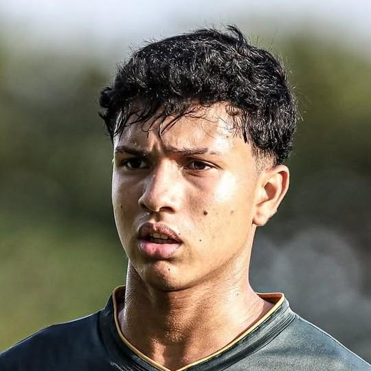 BRAYAN HURTADO
