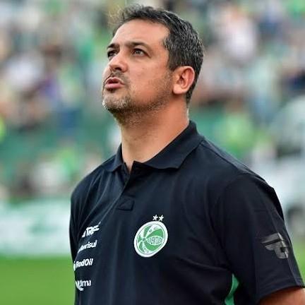 (T) Marquinhos Santos