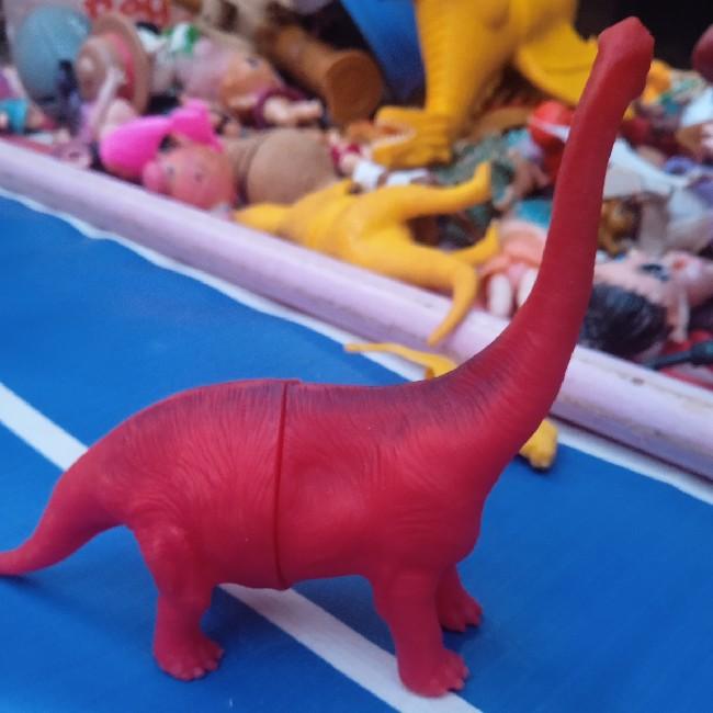 Braquiossauro vermelho gk