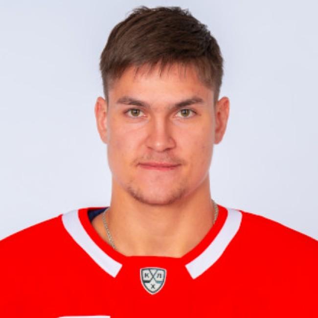 Максим Цыплаков