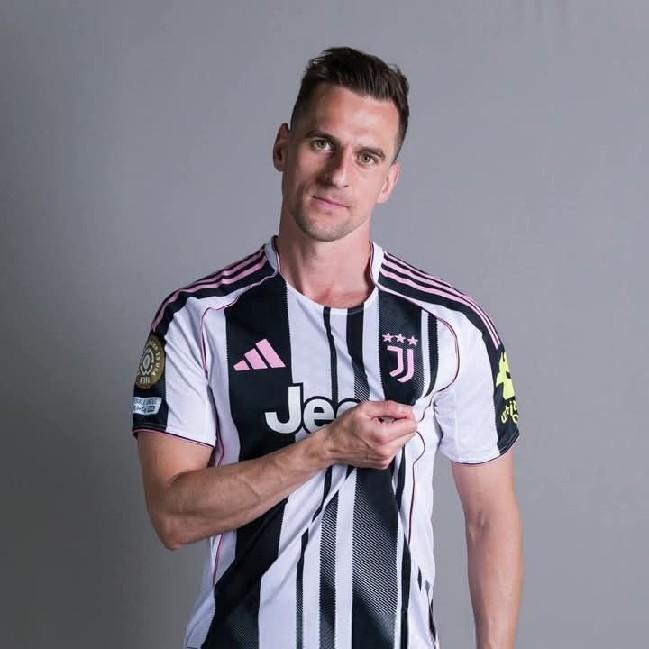 ST | Arkadiusz Milik