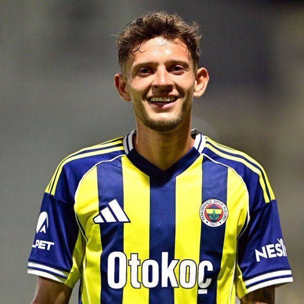 CAM | Sebastian Szymański