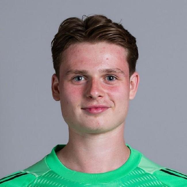 GK | Jonas Urbig
