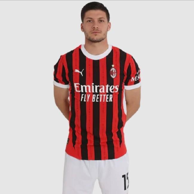 ST | Luka Jović