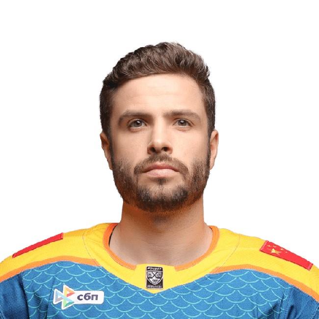 F| Гейдж Куинни