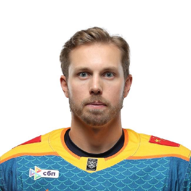 F| Нэйт Сукезе