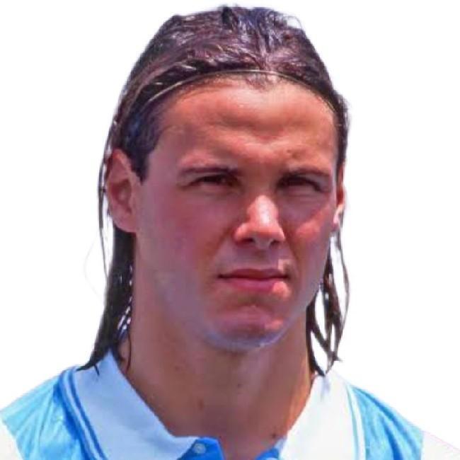 🇦🇷 F. Redondo