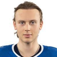 Игорь Ларионов