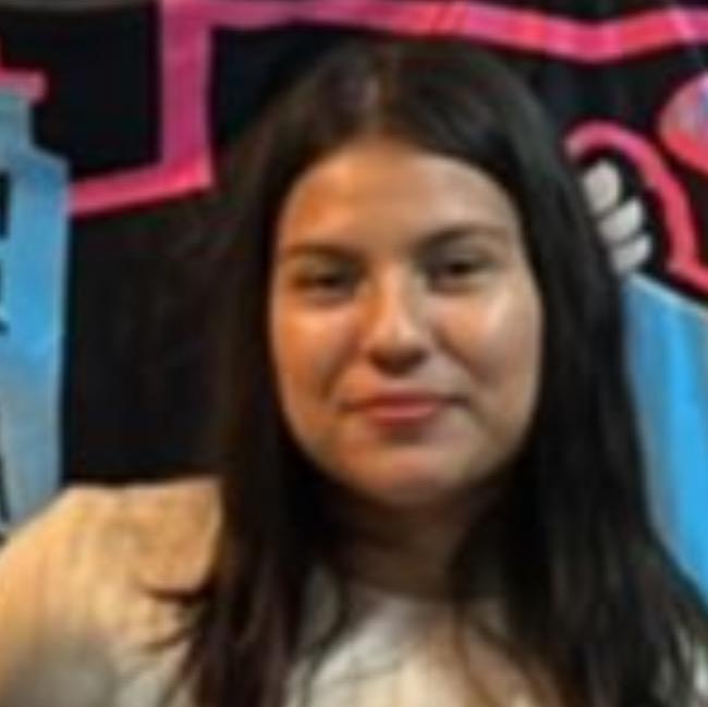 16 Isdarely Gonzalez