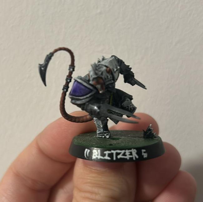 Gnash Muerde-Cuellos