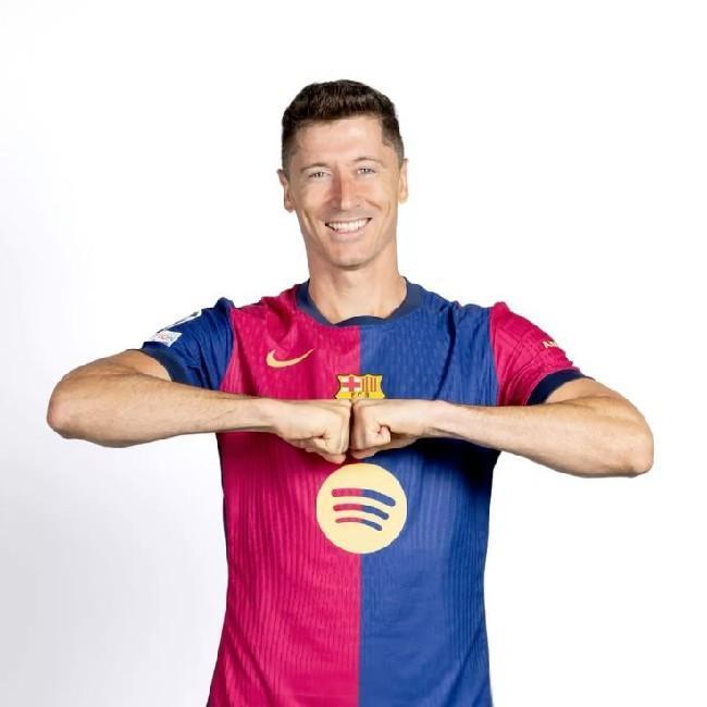 ST | Robert Lewandowski