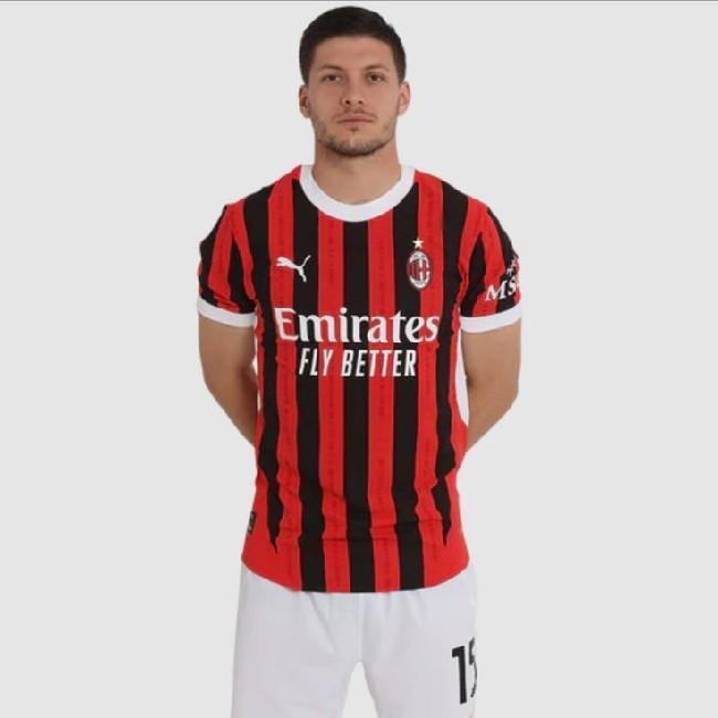 ST | Luka Jović