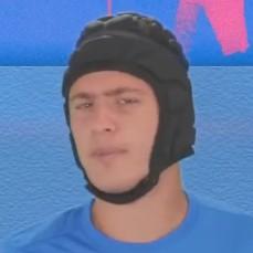 Goleiro de Capacete