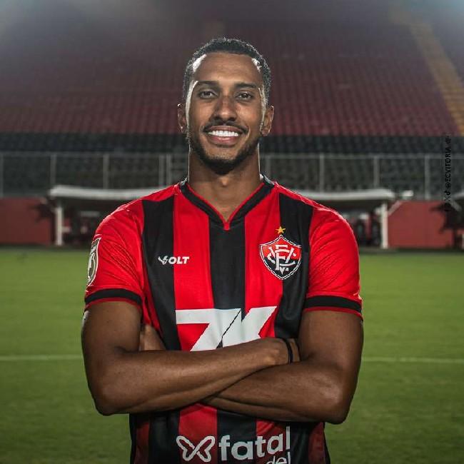 Lucas Braga(EC VITÓRIA)