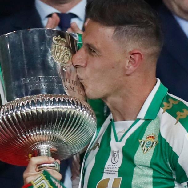 Joaquín (99)