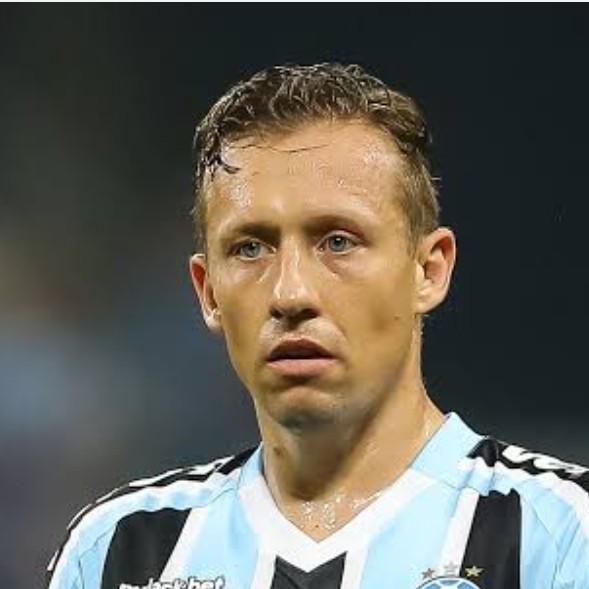 Lucas leiva
