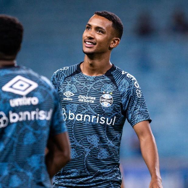 André Henrique