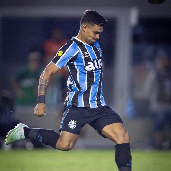 Matías Arezo