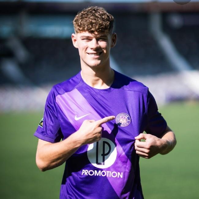 ЦЗ.Charlie Cresswell