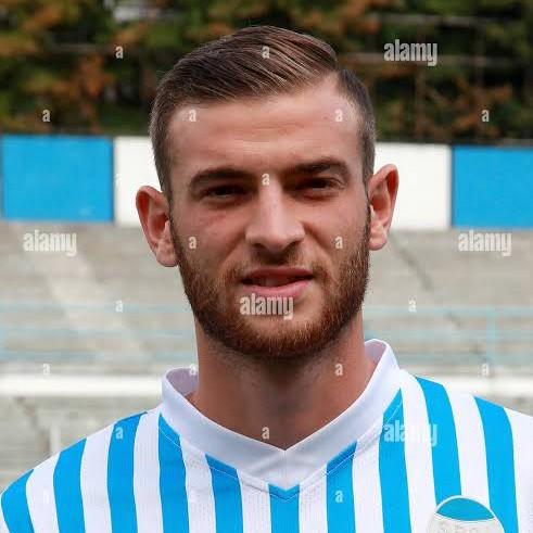 🇮🇹 F. Vicari