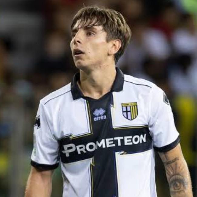 Adrián Bernabé