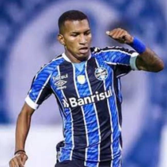 Léo Chú
