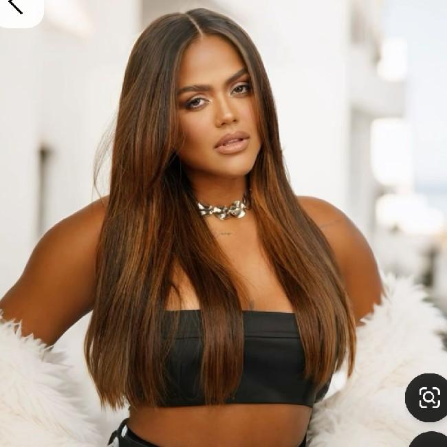 Camila Loures