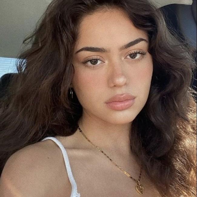 Nailea Devora