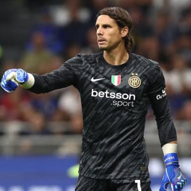Yann Sommer (GOL)
