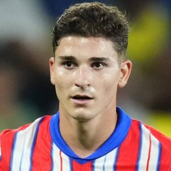 Júlian Alvarez (Internacional)