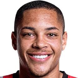 Vitor Roque