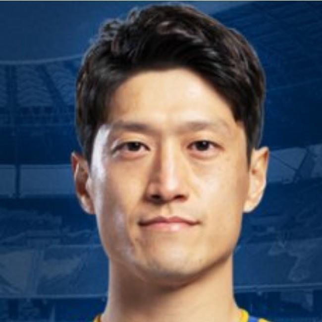 Yong Lee