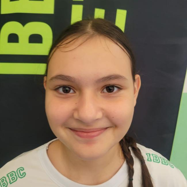 Mirela de Assis Cravo